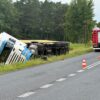 Wypadek ciężarówki w Krzywej Górze na DW454