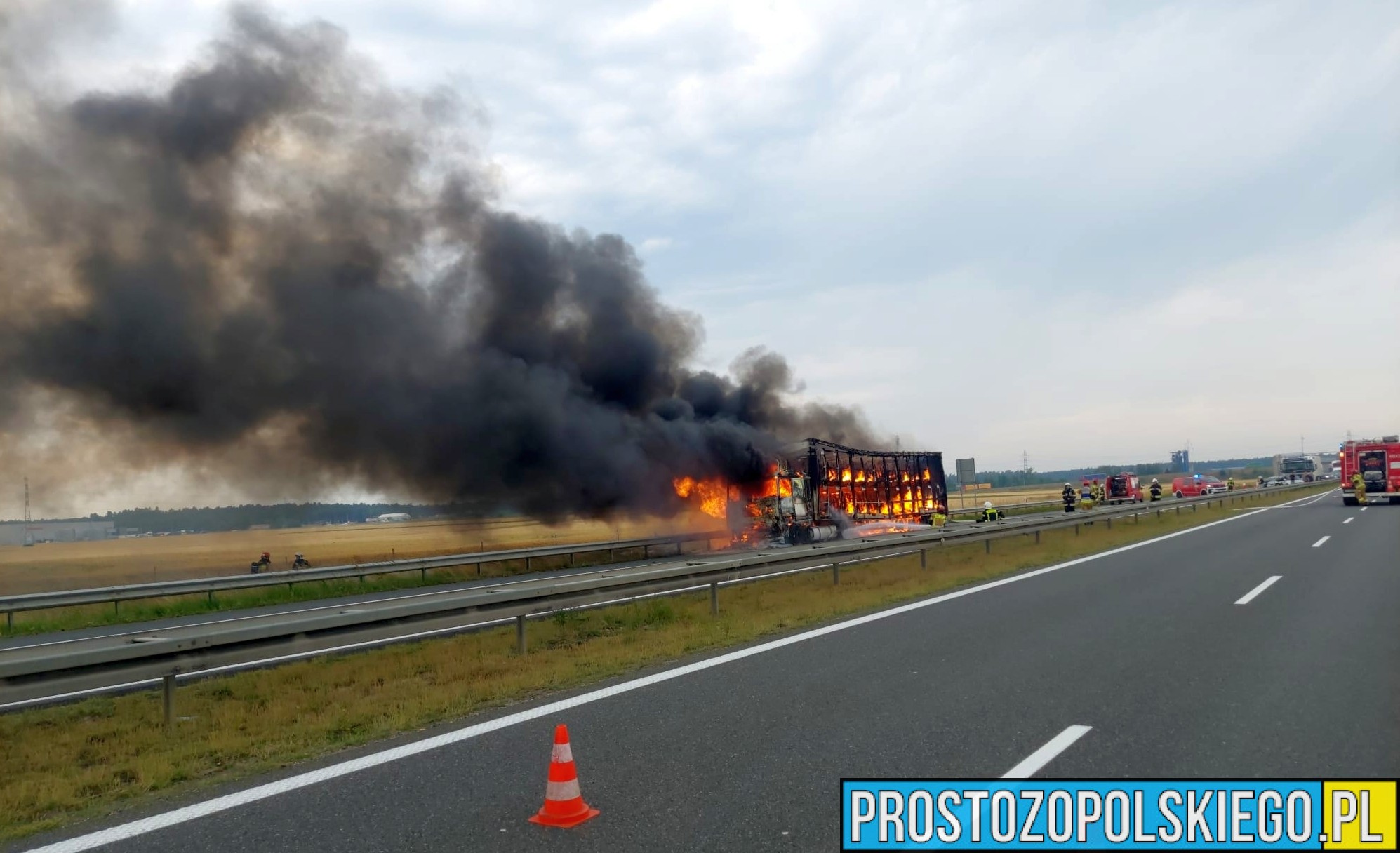 pożar ciężarówki, pożar ciężarowki na a4, pożar auta na a4, pożar auta na autostradzie, autostrada zablokowana, prosto z opolskiego, 