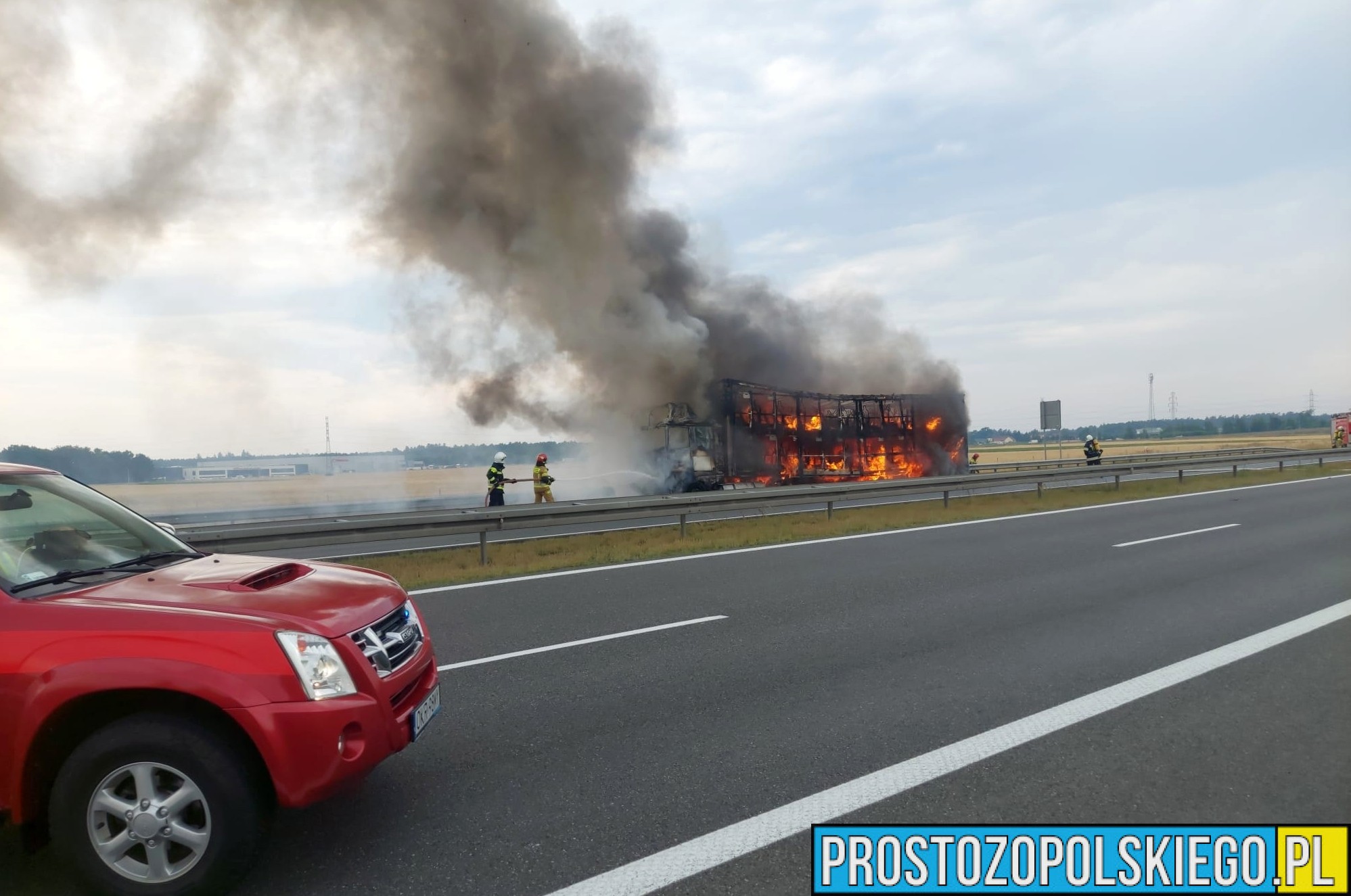 pożar ciężarówki, pożar ciężarowki na a4, pożar auta na a4, pożar auta na autostradzie, autostrada zablokowana, prosto z opolskiego, 