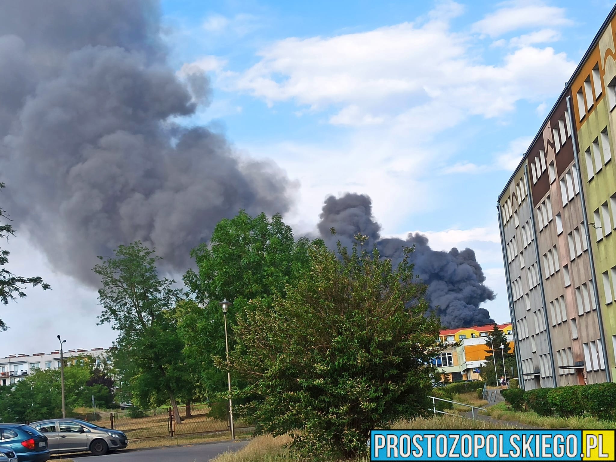 prosto z opolskiego, pożar magazynu, poważny pożar, pożar kędzierzyn, pożar magazynu z rowerami, pożar zakładu, pożar hali magazynowej,