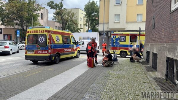 84-letnia kobieta przewróciła się na chodniku w centrum Opola – na pomoc ruszyli przechodnie