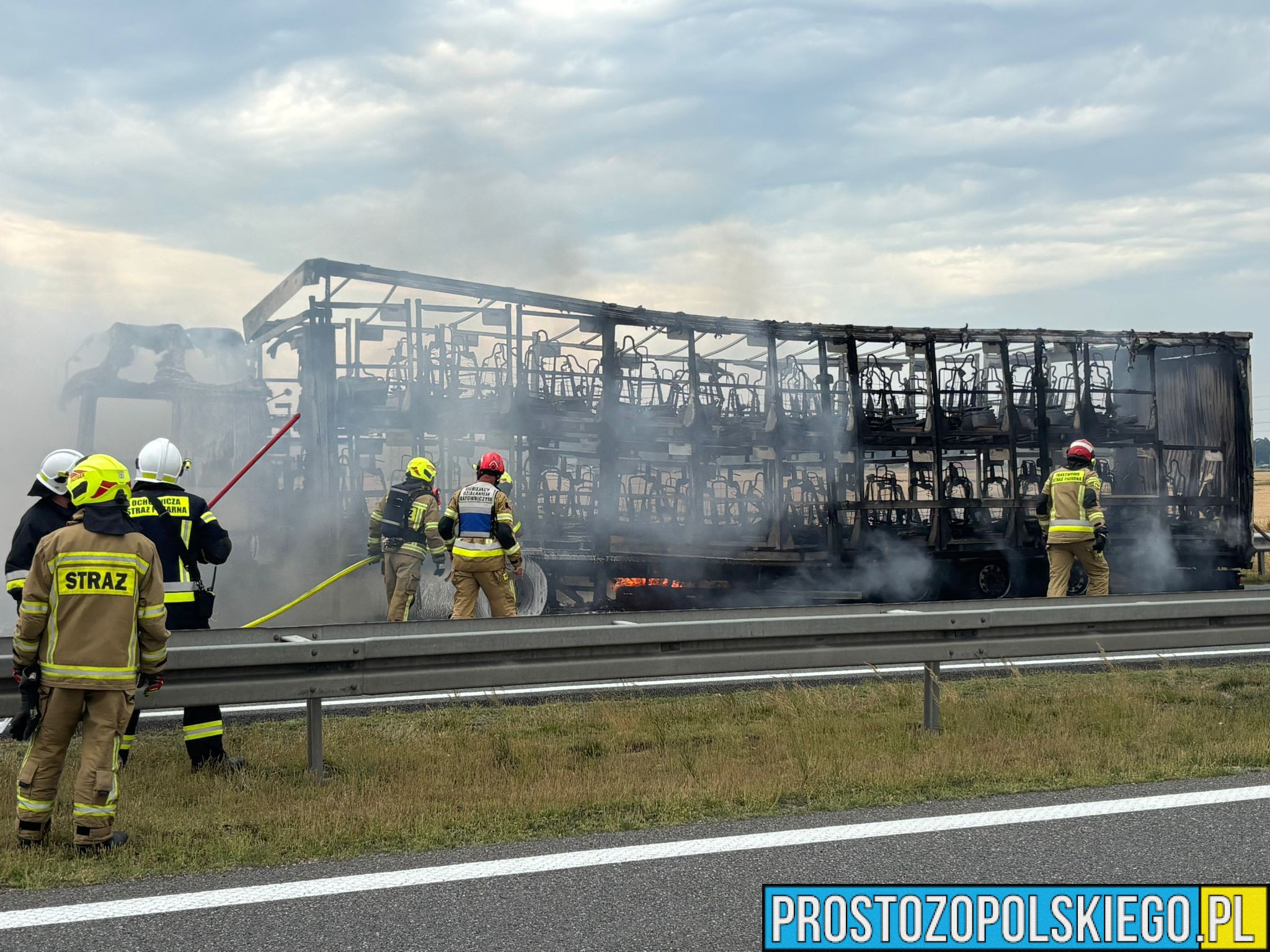pożar ciężarówki, pożar ciężarowki na a4, pożar auta na a4, pożar auta na autostradzie, autostrada zablokowana, prosto z opolskiego, 