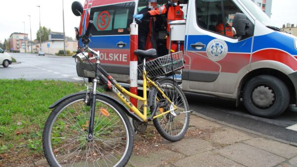 Kietrz: Pijany rowerzysta przewrócił się na jezdni. Trafił do szpitala, sprawą zajmie się sąd