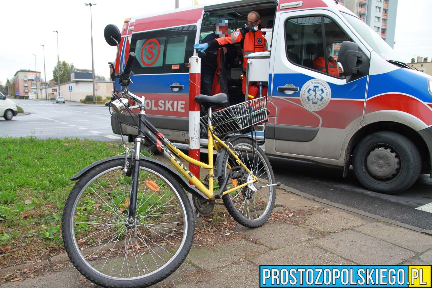 Kietrz: Pijany rowerzysta przewrócił się na jezdni. Trafił do szpitala, sprawą zajmie się sąd