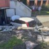 Wypadek na ul. Bieszczadzkiej w Opolu. Toyota wjechała w kobietę siedzącą przed garażem