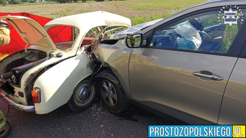 wypadek syrenki, tragiczny wypadek syreny, wypadek w syrence, wypadek w syrenie, fsm syrena, zderzenie z syrenką, polskie auto, 