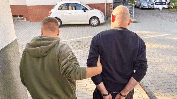 Tragiczne spotkanie w gminie Pokój – 52-letni mężczyzna nie żyje, 61-latek w areszcie