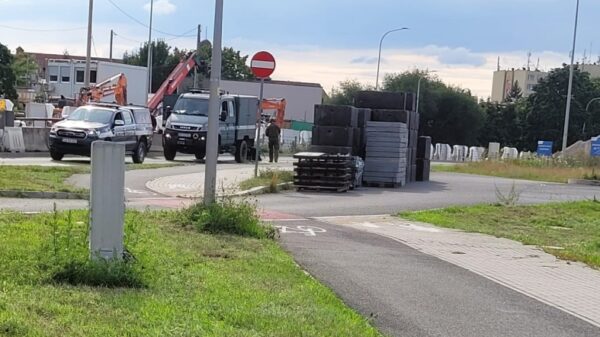 Opole: Niewybuch z czasów II wojny światowej na ul. Pileckiego. Saperzy z Brzegu zabezpieczyli pocisk