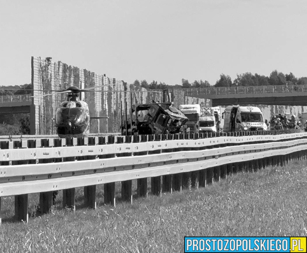 22-letni kierowca BMW, który jechał pod prąd na drodze ekspresowej, zginął na miejscu w wyniku czołowego zderzenia