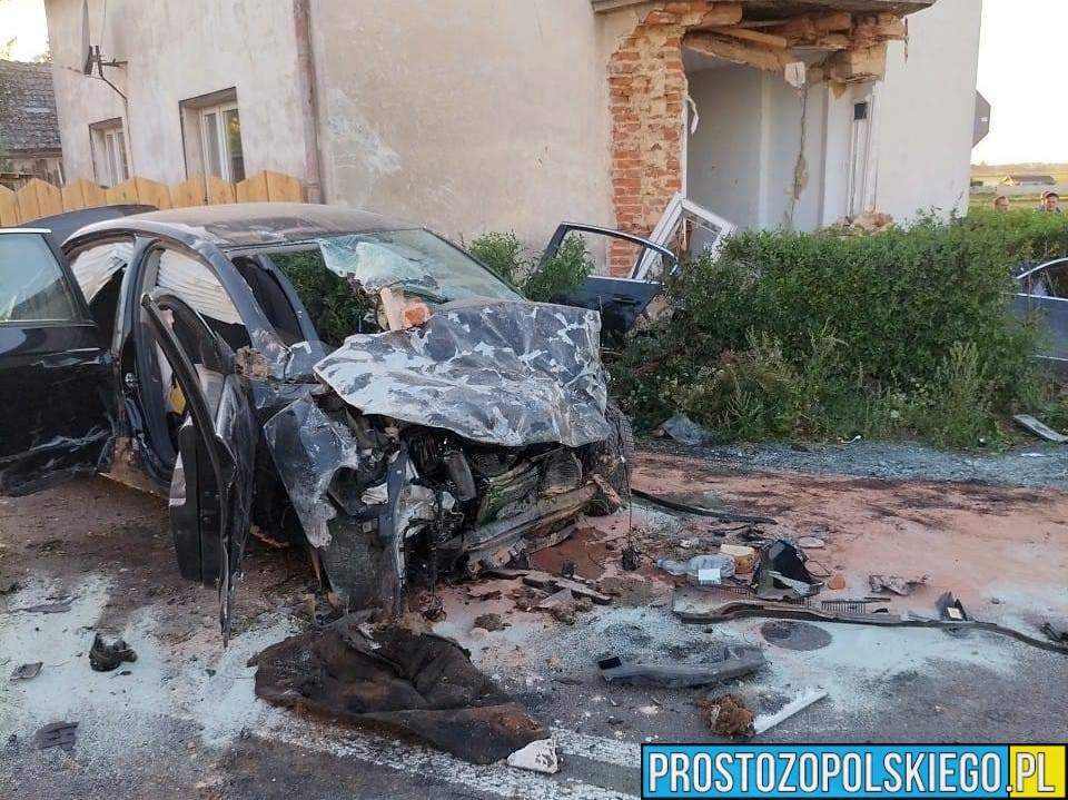 Wypadek w Ściborowicach na drodze wojewódzkiej 416. 25-latek w stanie ciężkim zabrany śmigłowcem LPR do szpitala