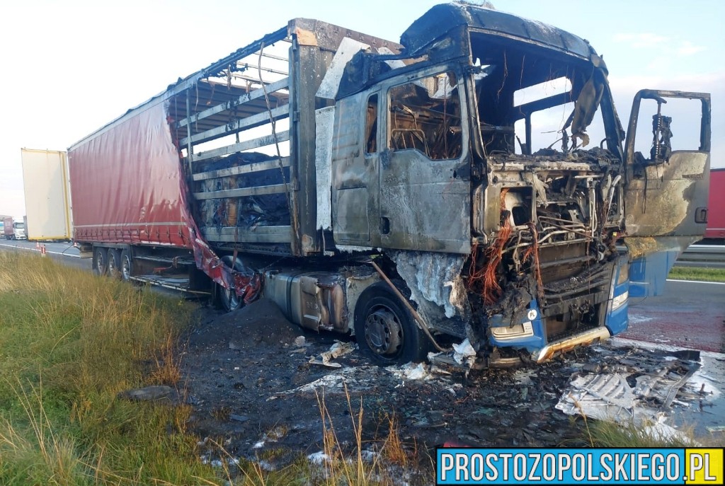 Pożar ciężarówki na A4! Kierowca w ostatniej chwili uciekł z płonącej kabiny