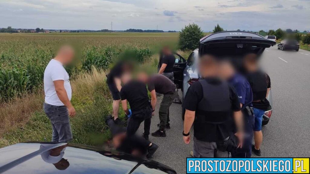 Brzeg: 34-latek zaatakował nożem żonę i jej współpracowników. Został zatrzymany po obławie