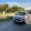 71-latek kierujący autem potrącił 25-latka jadącego hulajnogą elektryczną