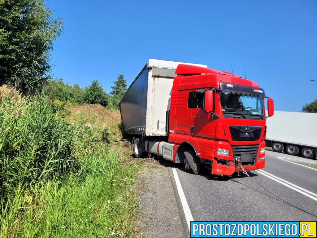 Wypadek ciężarówki w Malerzowicach na DK46. Droga Opole–Nysa była zablokowana