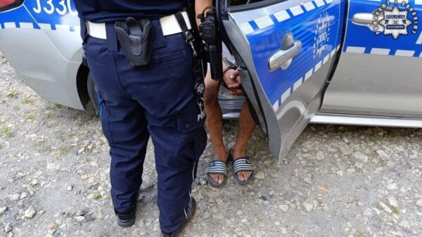 Pościg za nietrzeźwym kierowcą w Szumiradzie. 37-latek zatrzymany przez policję w powiecie kluczborskim