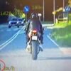 Prudnik: Motocyklista pędził 93 km/h i wyprzedzał na zakazie. Dostał 26 punktów karnych