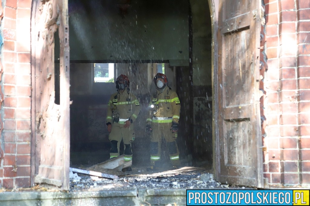 Opole: Pożar zabytkowej kaplicy na cmentarzu przy ul. Wrocławskiej