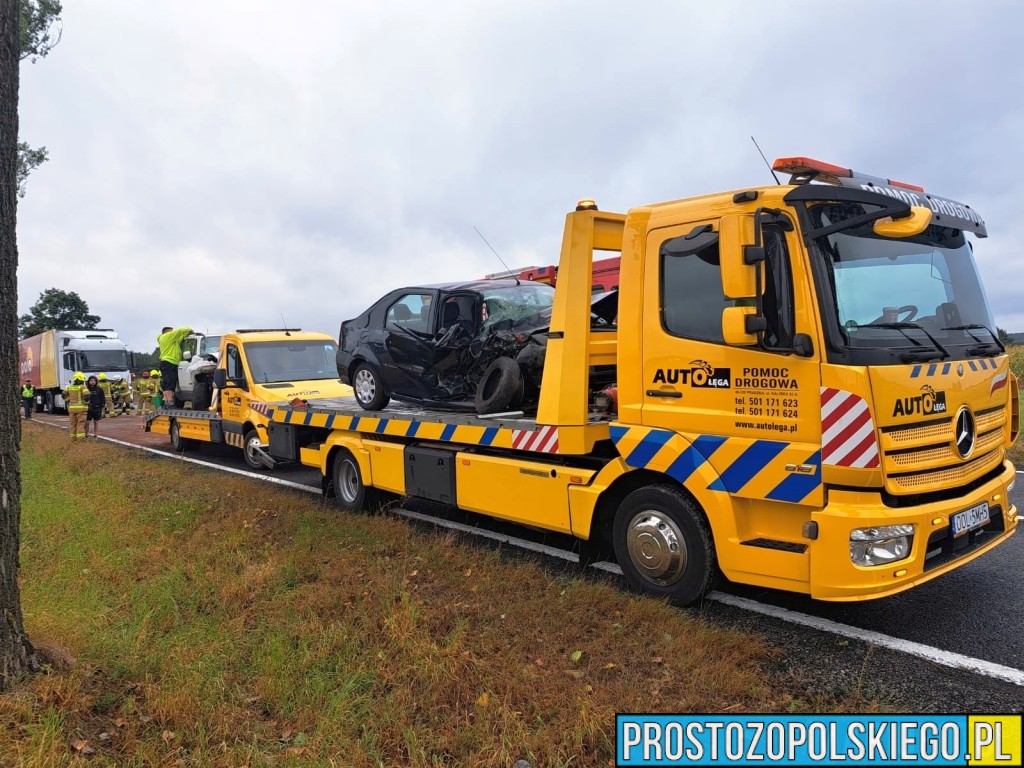 Wypadek na DK42/DK43 w powiecie oleskim. Kierowca jeepa miał ponad 2 promile