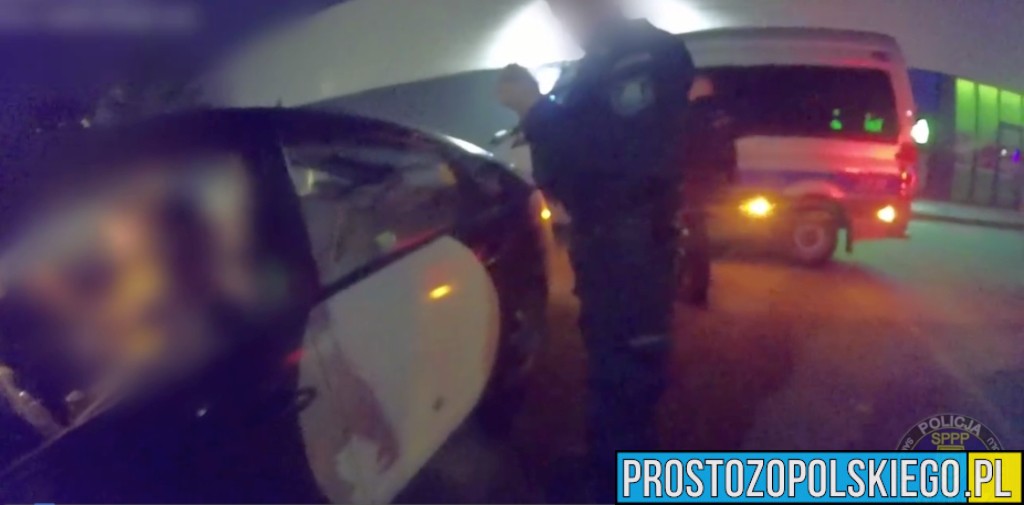 Krapkowice: rutynowa interwencja zakończona zatrzymaniem młodego mężczyzny z narkotykami