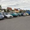 Porzucone wraki samochodów na parkingach w Opolu – straż miejska i policja badają sprawę