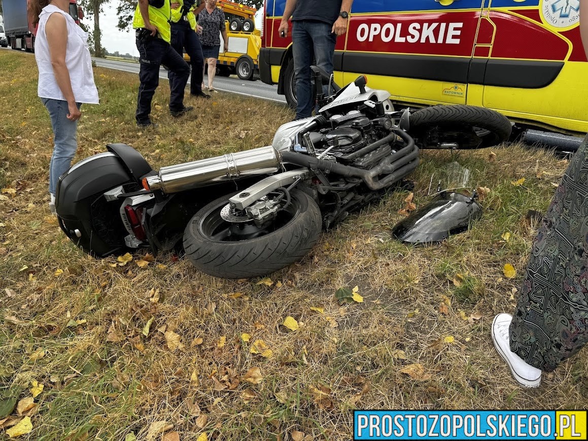 Wypadek w Zawadzie na DK45. Motocyklista trafił do szpitala, zderzyły się też trzy auta