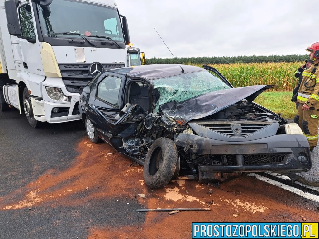 Wypadek na DK42/DK43 w powiecie oleskim. Kierowca jeepa miał ponad 2 promile
