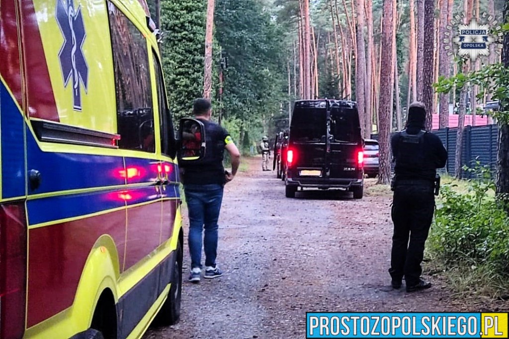 nielegalne sładowisko śmieci, nielegalne śmieci, dzikie składowisko śmieci policja opole, kw policja opole, komenda wojewódzka policji opole, nielegalne składowisko śmieci, 