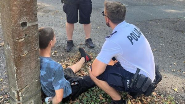 Kluczbork: Policjanci z patrolu rowerowego zatrzymali poszukiwanego 27-latka