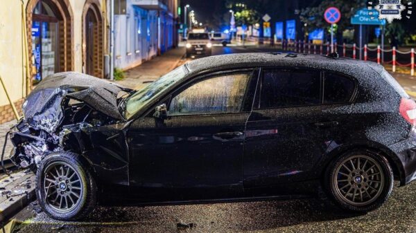 Kluczbork: 21-latek BMW uderzył w budynek i uszkodził gazociąg – wysoki mandat i 28 punktów karnych