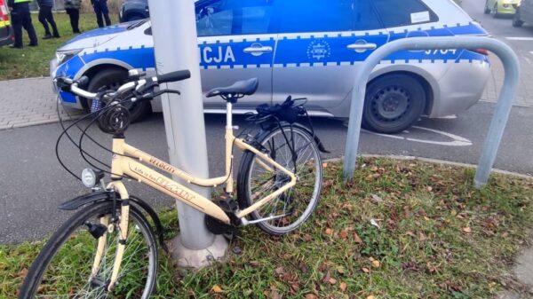 Nietrzeźwy rowerzysta wymusił pierwszeństwo radiowozowi w powiecie strzeleckim