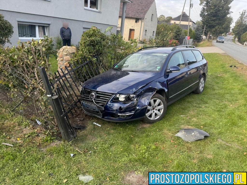 Chrząszczyce: pijany kierowca wjechał w ogrodzenie prywatnej posesji