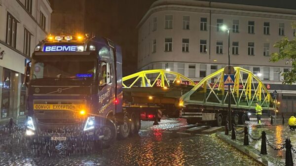 Pierwsze przęsło Mostu Zamkowego wróciło do Opola. Nasza redakcja była świadkiem nocnego transportu