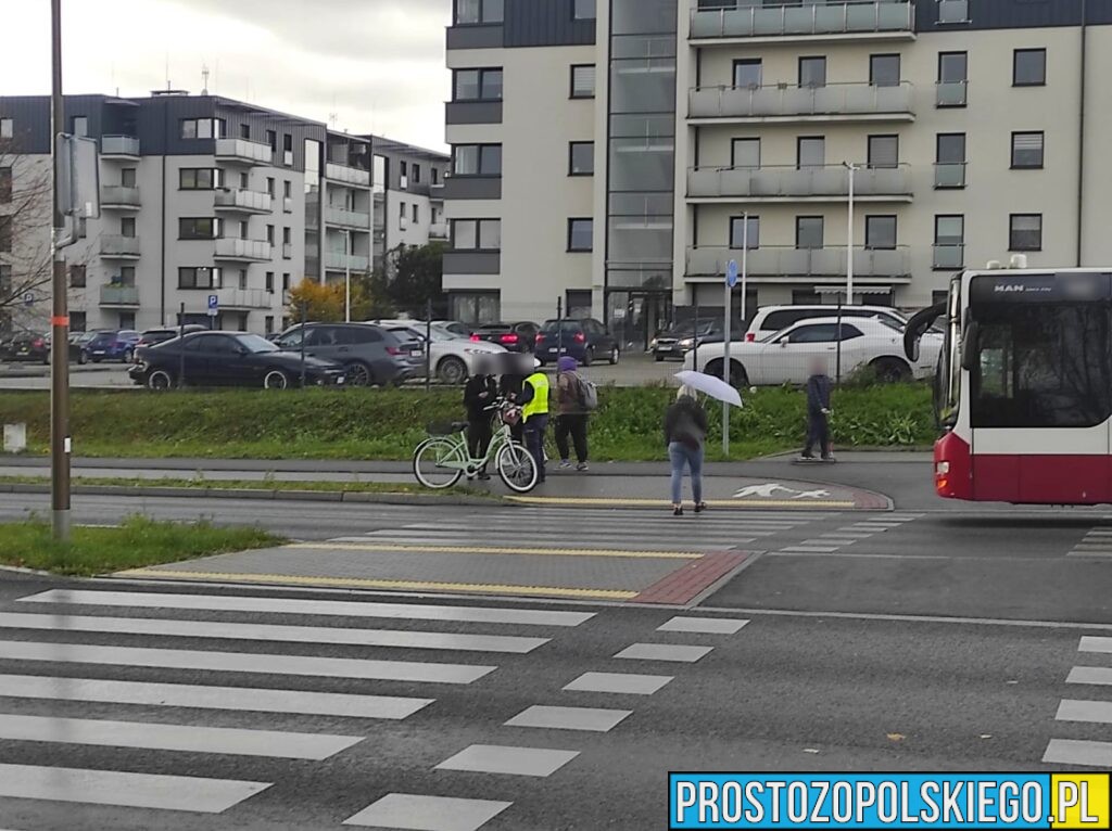 Zdarzenie drogowe na ul. Witosa w Opolu – zderzenie rowerzysty z autobusem