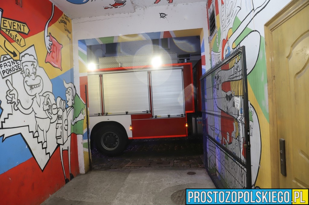 pożar piwnicy staromiejska w opolu, pożar piwnicy, pożar w centrum opola, pożar w bloku, pożar pod lokalem, pożar pomieszczeń piwnicznych, 