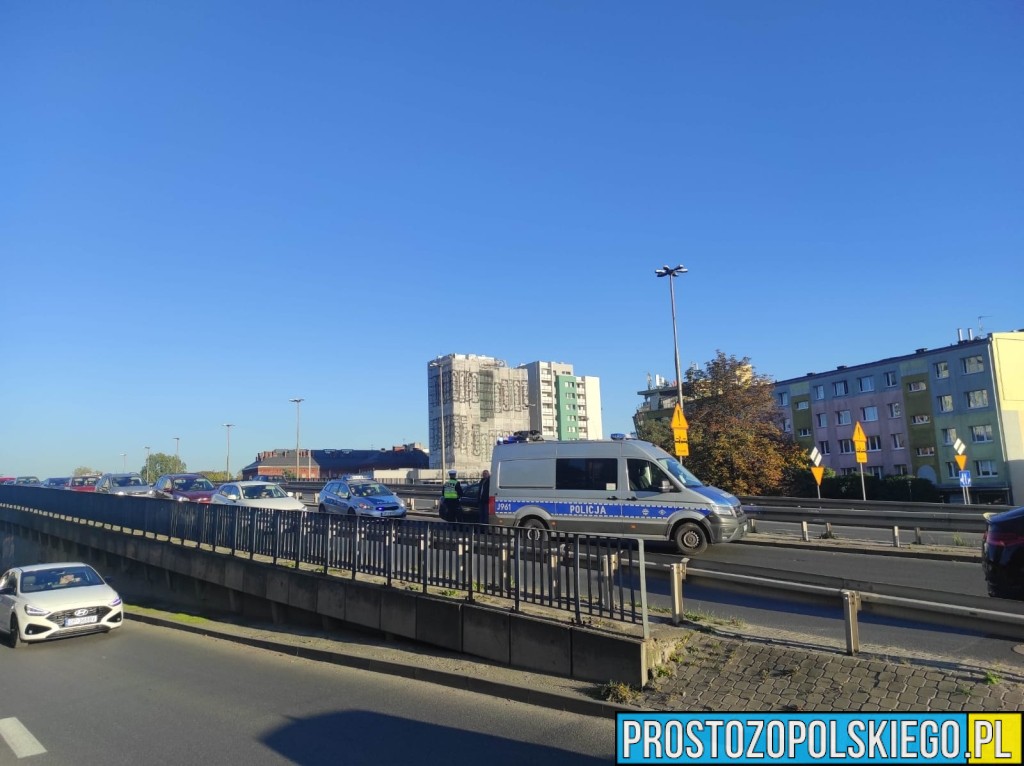 Opole: pijany kierowca zatrzymany na estakadzie. Wiózł 3-latka