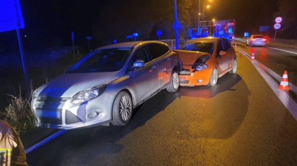 Wypadek na DK46 w Opolu – zderzenie trzech samochodów na ul. Arka Bożka