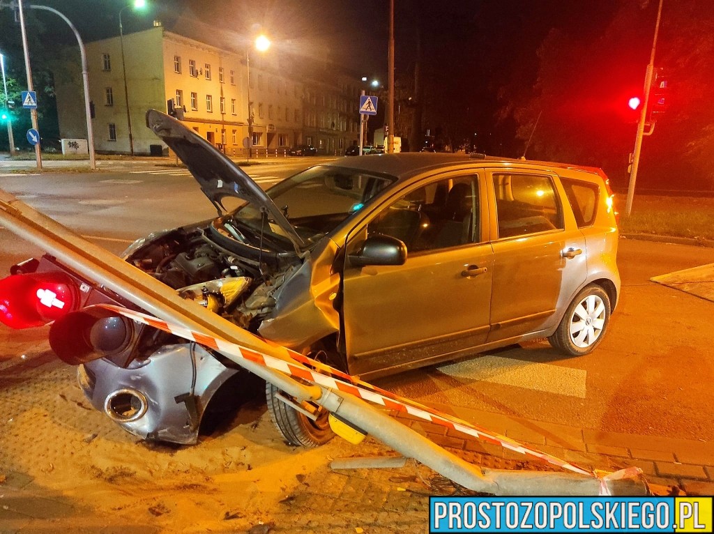Wypadek na skrzyżowaniu Niemodlińska – Wrocławska w Opolu.18-latek miał 1,85 promila