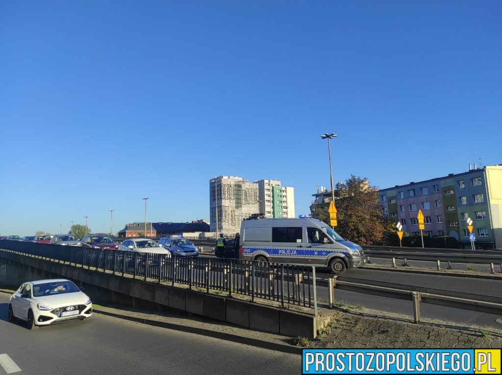 Opole: pijany kierowca zatrzymany na estakadzie. Wiózł 3-latka