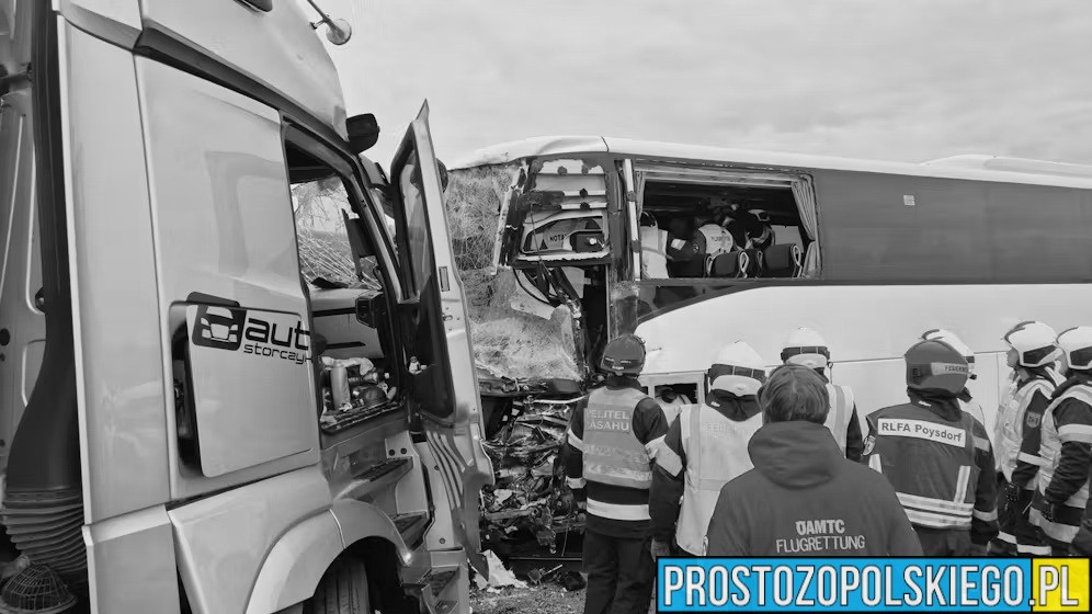 Tragiczny wypadek polskiego autokaru w Austrii na autostradzie A5 – jedna osoba nie żyje, wielu rannych