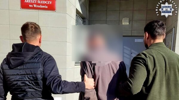 Głubczyce: Trzy osoby poszukiwane przez wymiar sprawiedliwości zatrzymane przez policjantów