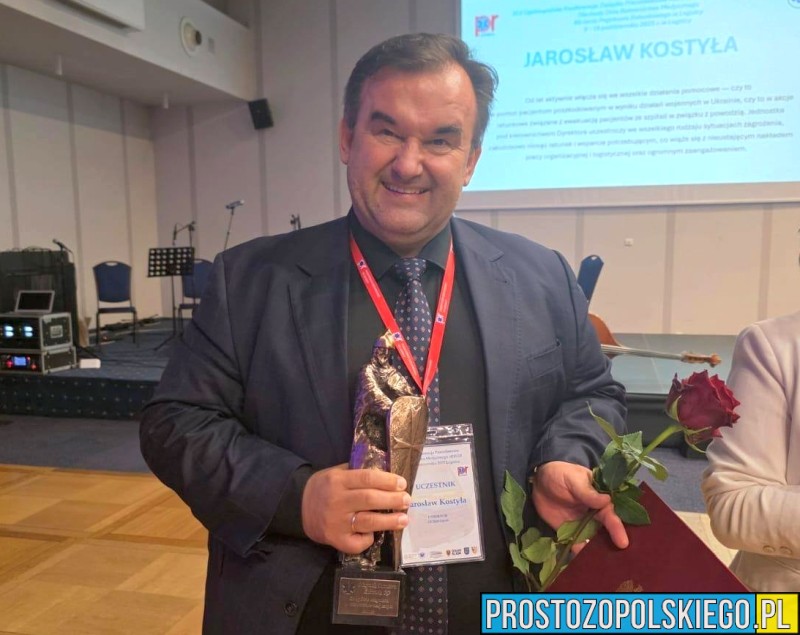Pan Jarosław Kostyła, Dyrektor Opolskiego Centrum Ratownictwa Medycznego, wyróżniony Nagrodą im. bł. Gerarda