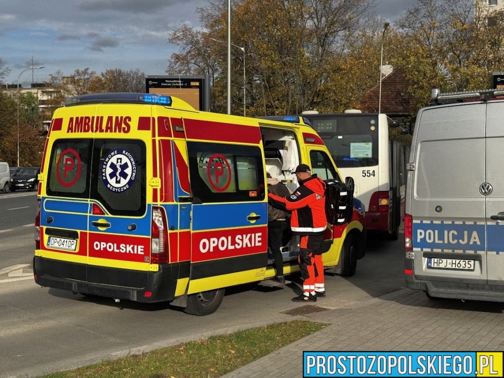 Seniorka ranna w autobusie miejskim w Opolu. Kierowca musiał gwałtownie hamować