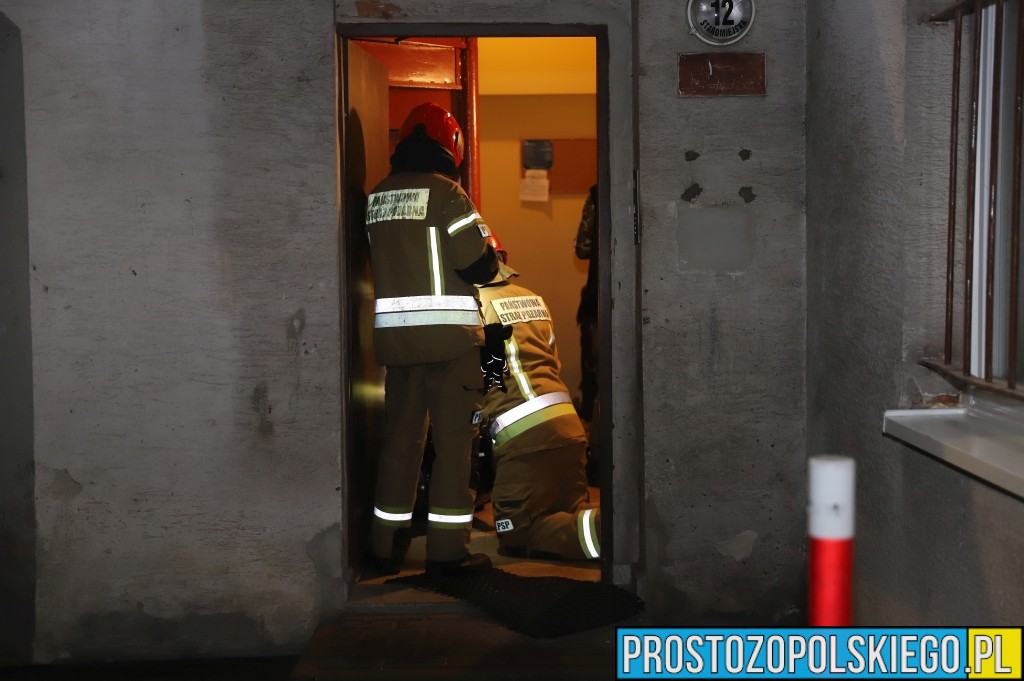 pożar piwnicy staromiejska w opolu, pożar piwnicy, pożar w centrum opola, pożar w bloku, pożar pod lokalem, pożar pomieszczeń piwnicznych, 