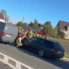 Wypadek w Zawadzie na trasie Opole–Kluczbork. Zderzenie busa z samochodem osobowym