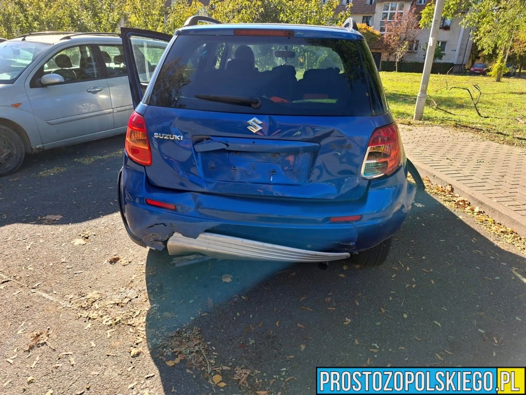 Wypadek w Niemodlinie. Zderzenie busa z samochodem osobowym na ulicy Opolskiej