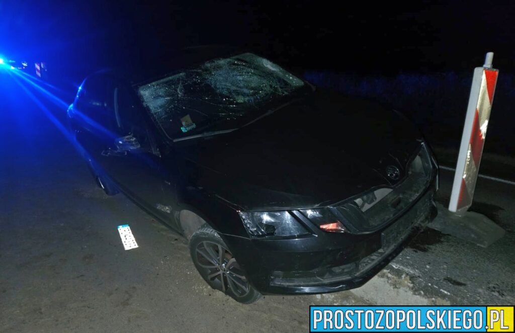 zawada wypadek, zawada auto w rowie, zawisł nad rowem, wypadek turawa,