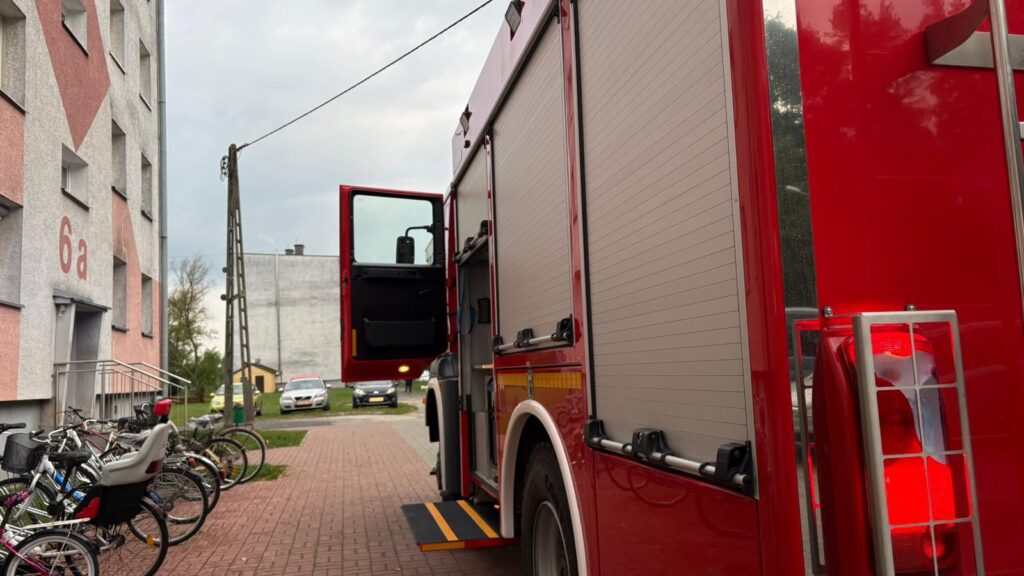 Tragiczny pożar w Tarnowie Opolskim – jedna osoba nie żyje pożar w Tarnowie Opolskim, tarnów opolski pożar mieszkania, 