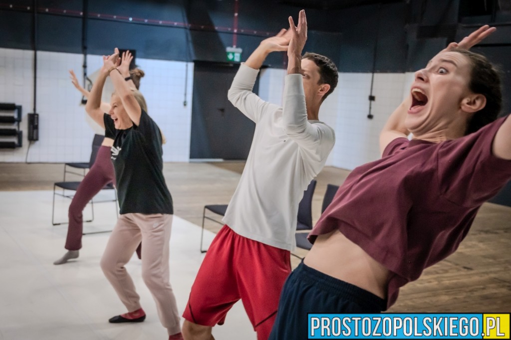 Premiera spektaklu „Oszuści” w Teatrze im. Jana Kochanowskiego w Opolu – 25 października 2025 r.