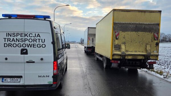Opolscy inspektorzy skontrolowali 96 pojazdów. Zatrzymano aż 46 dowodów rejestracyjnych – akcja WITD Opole