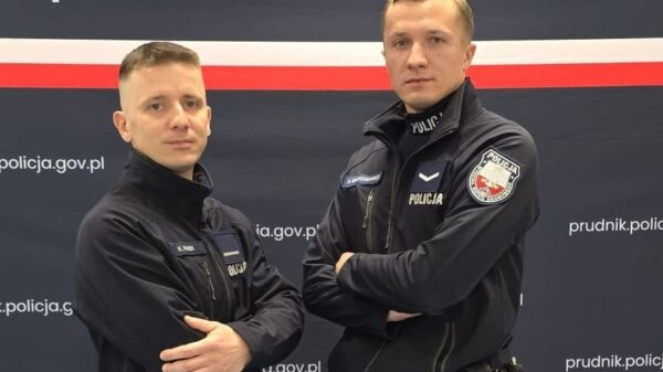 Policjanci z Prudnika odnaleźli mężczyznę w głębokim kryzysie emocjonalnym. Dzięki szybkiej reakcji udało się zapobiec tragedii